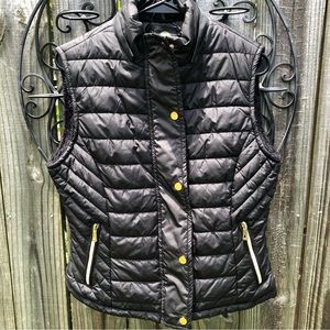 Black Puffer Vest w/Gold hardware and fur Lining L